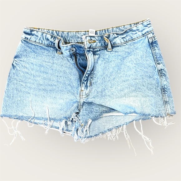Forever 21 Pants - Forever 21 Light Wash Jean Shorts